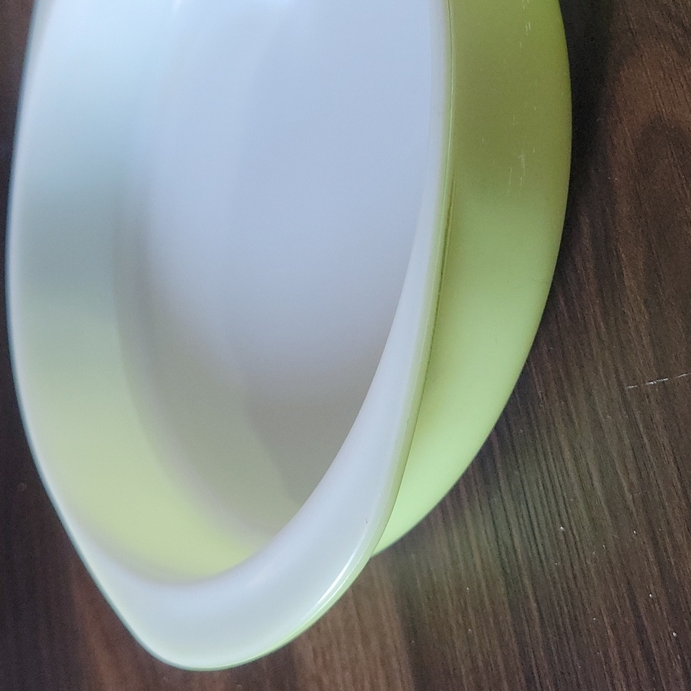 Vintage Pyrex round ovenware - Picture 4 of 4